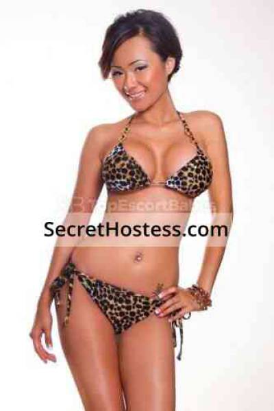 24 year old Chinese Escort in Hong Kong Cristal, Independent