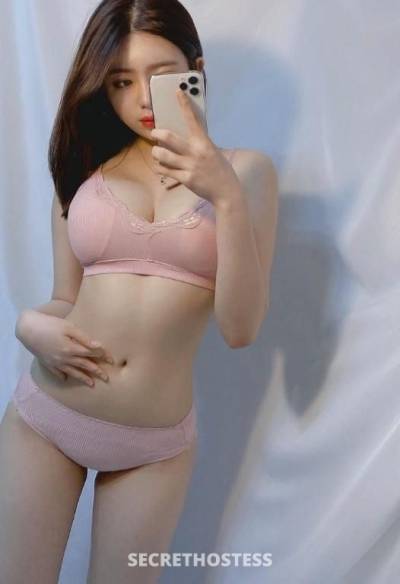 22 year old Escort in Adelaide Ex Model Wendy New in City