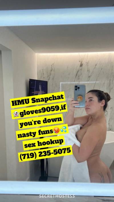 HMU Snapchat 👻gloves9059,if you’re down nasty funs in Ottawa
