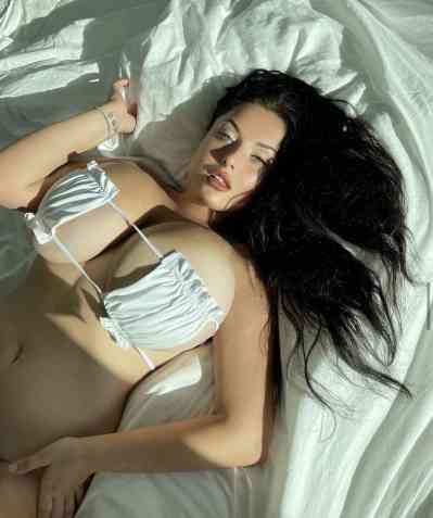 23 year old Escort in Jeddah Available for meeting text on whats app +3.8.6.2.8.8.8.4.1.6