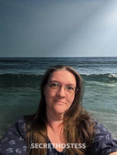 42 year old Escort in Albany NY Master is Gone Thirsty