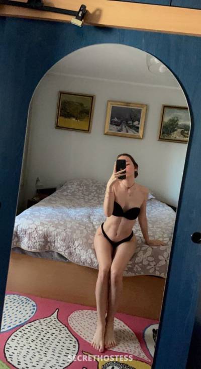 28 Year Old Asian Escort Nashville TN Blonde - Image 1