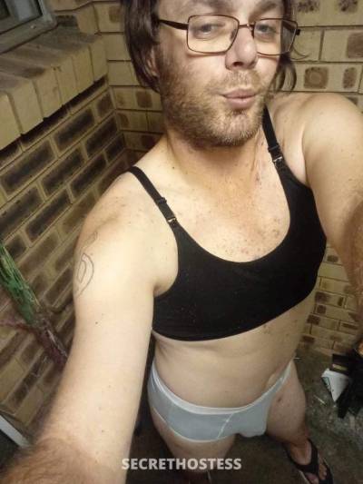 Femboy Charlie Looking For A Good Pounding in Gold Coast
