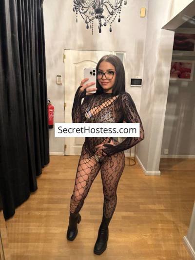 22 Year Old Latin Escort Amsterdam Black Hair Black eyes - Image 2