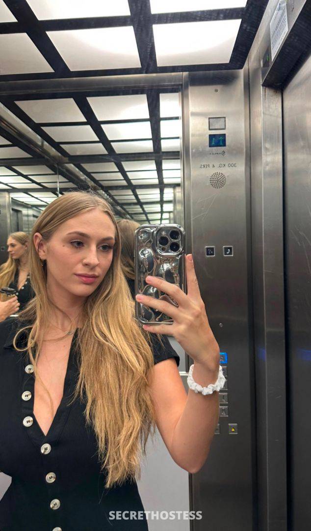 Angela 25Yrs Old Escort Size 21 Whistler Image - 3