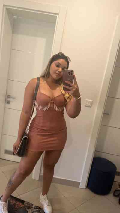 26Yrs Old Escort Size 12 76KG 1CM Tall Split Image - 0