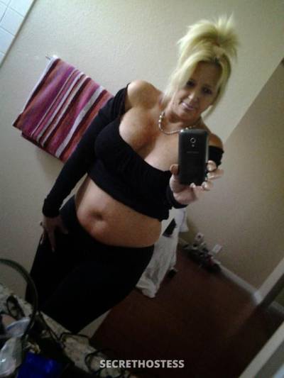 37 year old Puerto Rican Escort in Birmingham AL Puerto rican cougar mami ready for some action