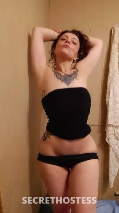 43 year old Escort in Williamsport PA Petite sweet and nice to eat New in town and excited to meet