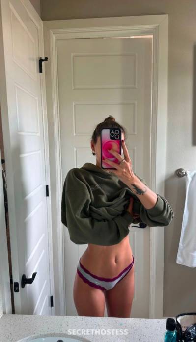 22 year old Escort in Visalia CA Down to fuck