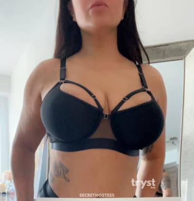 20 year old White Escort in Calgary Sexy Alexxxia - Busty Brunette VIP Companion