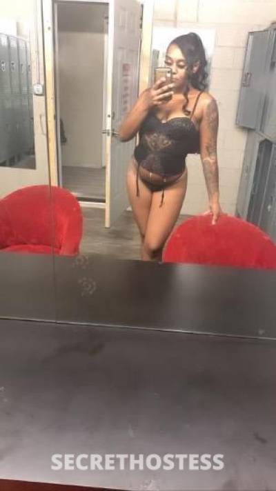 21 year old Escort in Buffalo NY Thursday Fun Come Get treated Like a King