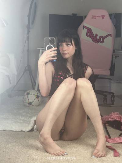 27 Year Old Asian Escort Lethbridge - Image 1