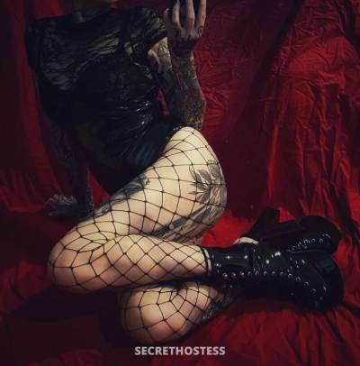 Aussie Tattooed Babe - Gorgeous Goth - Alternative Goddess in Brisbane