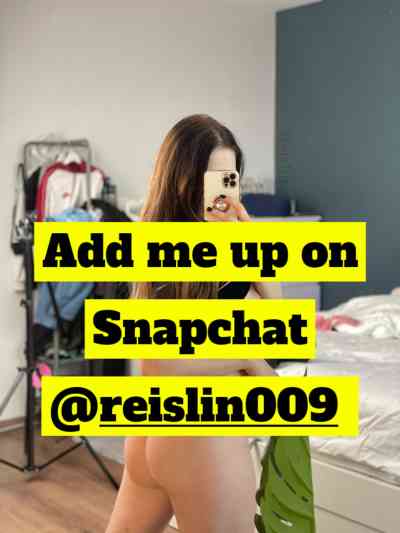 22 year old Australian Escort in South Brisbane Borehamwood Kayla