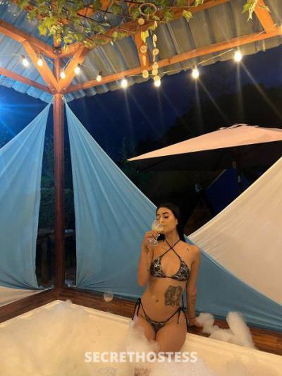 27 year old Escort in Louisville KY Available for both incall and outcall