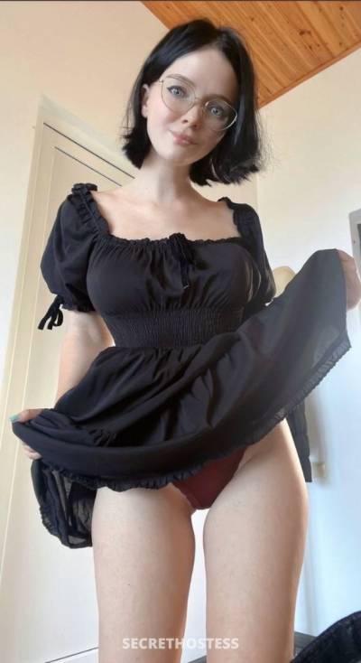 25 Year Old Asian Escort Philadelphia PA - Image 2