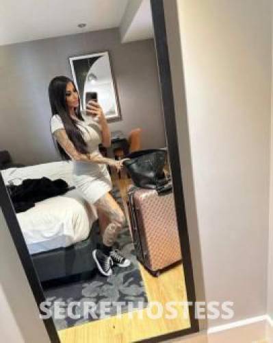 27 year old Asian Escort in Aeroglen Cairns Penthouse bombshell here 4days only