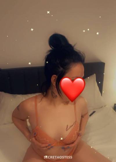 21 year old Asian Escort in Montreal Je reçois valleyfield ( duo disponible