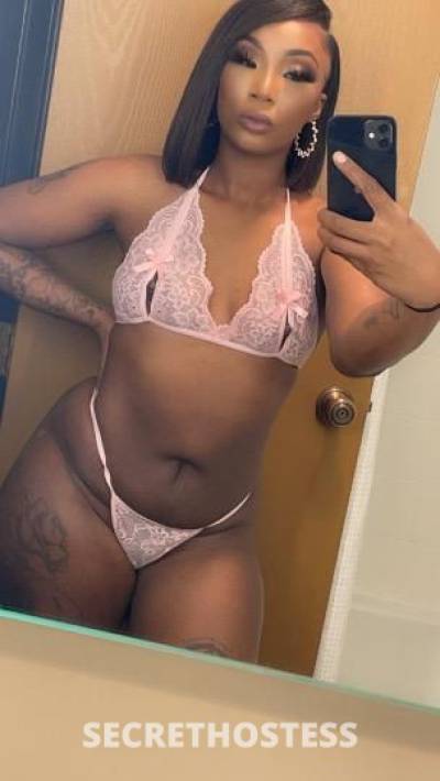 Big Booty Blasian Im real and Raw Give me a call in Green Bay WI