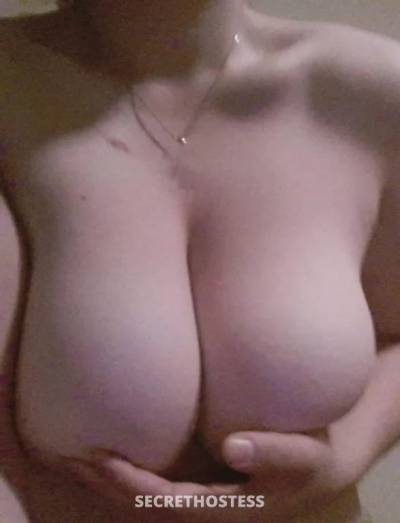 24 year old Thai Escort in Ascot Perth In/out 3 girls muslim thai Belmont ultimate fun ! 3some 