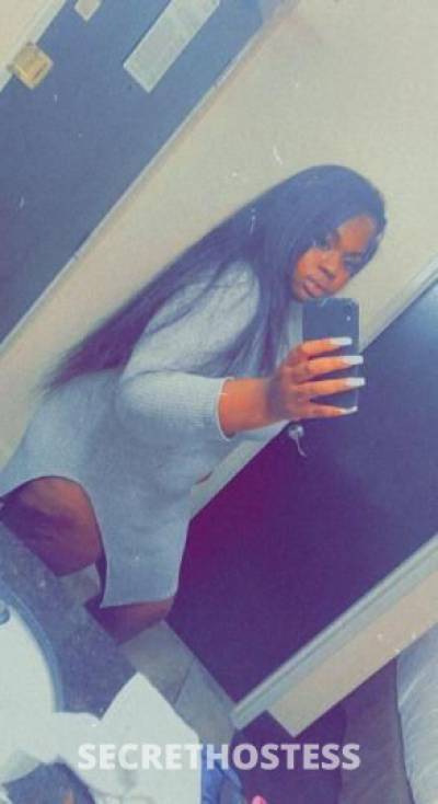 22 year old Escort in Chicago IL Come slut me out