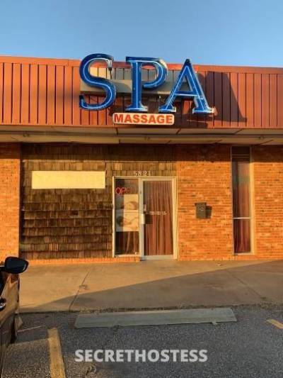 24 year old Asian Escort in West Palm Beach FL Wellcome to Our Asian SPA Our new Beautiful therapist girl 
