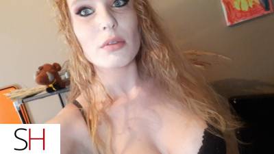 sweet, sexy, adventurous woman here to change your world in Comox Valley