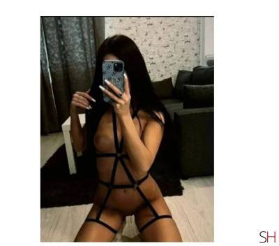 22Yrs Old Escort Size 8 London Image - 3