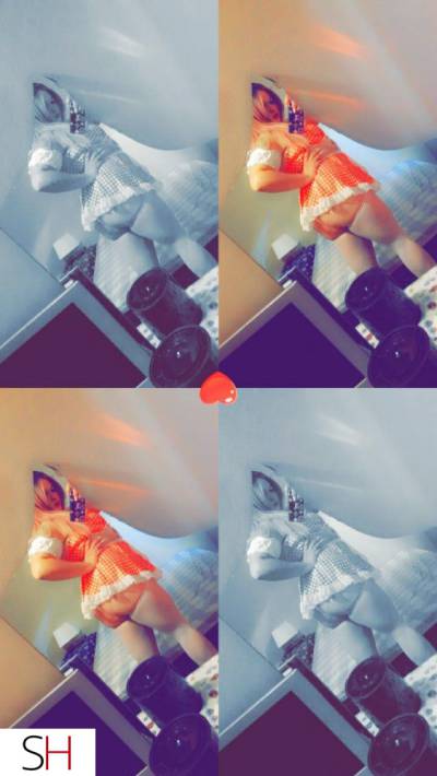 26 year old Asian Escort in Winnipeg Cum have fun with shorty