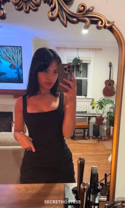 25 year old Asian Escort in New Haven CT You order Chinese take out but I show up instead. What do 