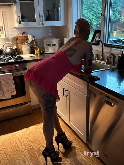 Mia 40Yrs Old Escort Size 8 167CM Tall Rochester NY Image - 0