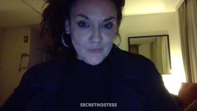 34 year old Escort in Aranda Canberra wet and waiting for your cock