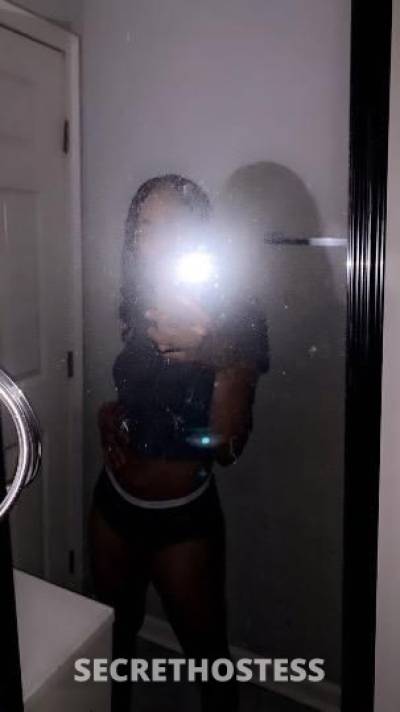 28 year old Escort in Detroit MI Brown skin petite Outsonly