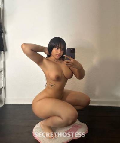 23 Year Old Colombian Escort Philadelphia PA - Image 4