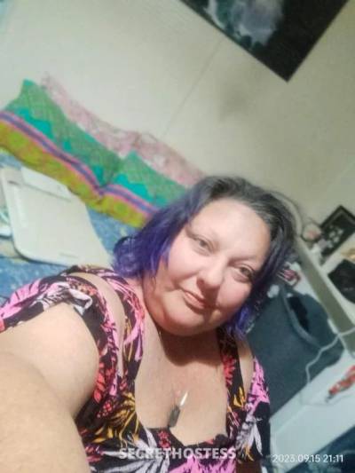 Curvy titties 22ddbbw with awesome attitude in Rockhampton