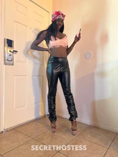 25Yrs Old Escort San Fernando Valley CA Image - 2