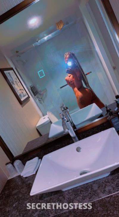 23 year old Escort in San Buenaventura CA Hottie Jamaican mixed Hazel eyes I will cater to you and go 