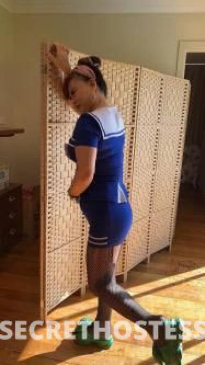 29 year old Asian Escort in Melbourne Sexy sex suck fuck hot juicy asian pussy 100 preston