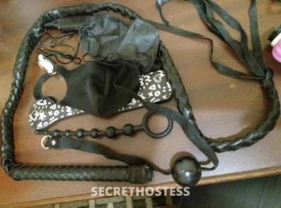 42 year old Escort in Los Angeles CA Honey im ready and available to have a fun time with you