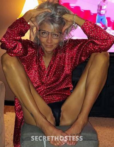 52Yrs Old Escort Minot ND Image - 1