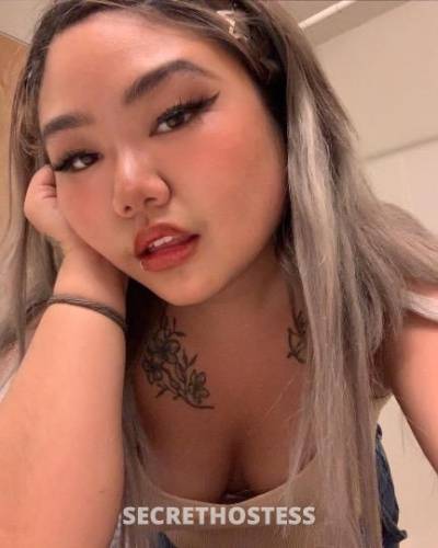 Sexy and Cute Asian College Girl in Chambana IL