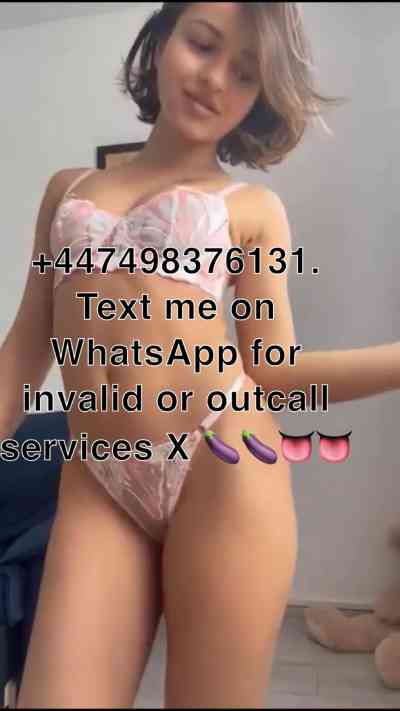 25 year old British Escort in Castleton Come on Baby, let me take care of you