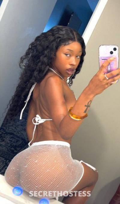 22 year old Escort in Tampa FL Your favorite petite freak