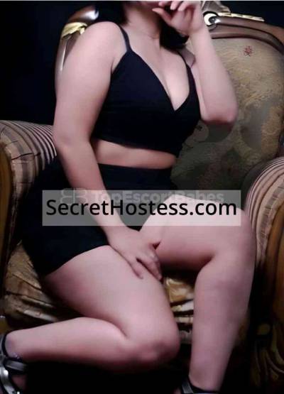 19 Year Old Egyptian Escort Cairo Black Hair Brown eyes - Image 1