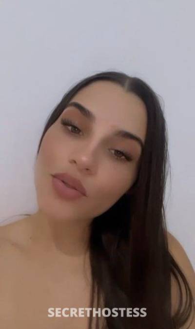 29 year old Hispanic Escort in Detroit MI I'm available 24/7 for incall/outcall.xxxx-xxx-xxx