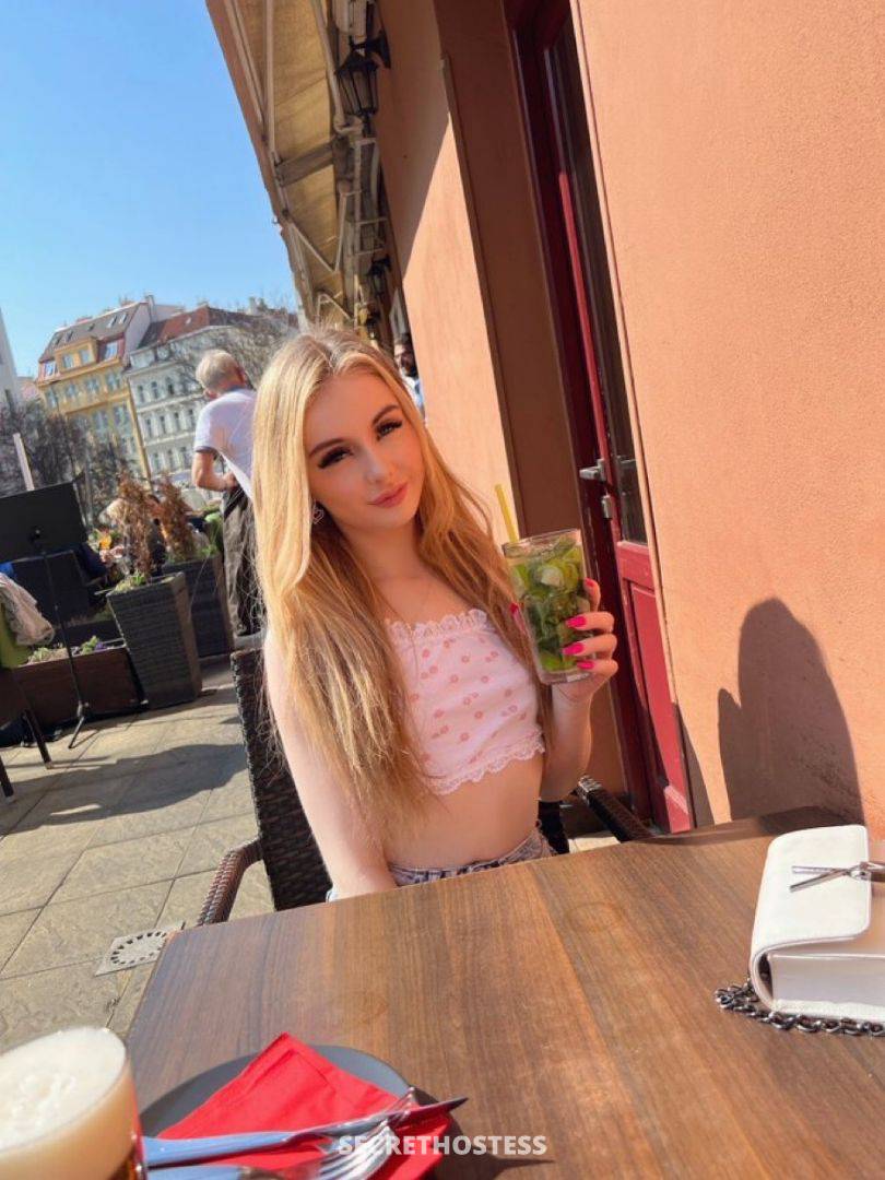 JANET 22Yrs Old Escort Size 22 Calgary Image - 0