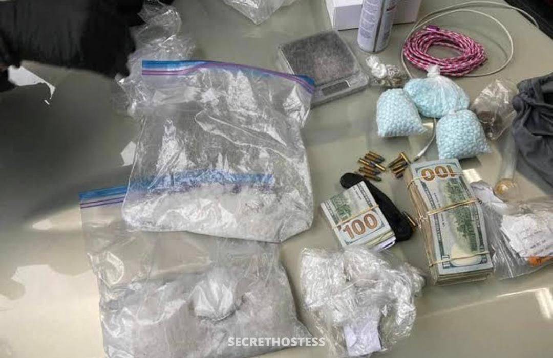 Mia 24Yrs Old Escort Medicine Hat Image - 4