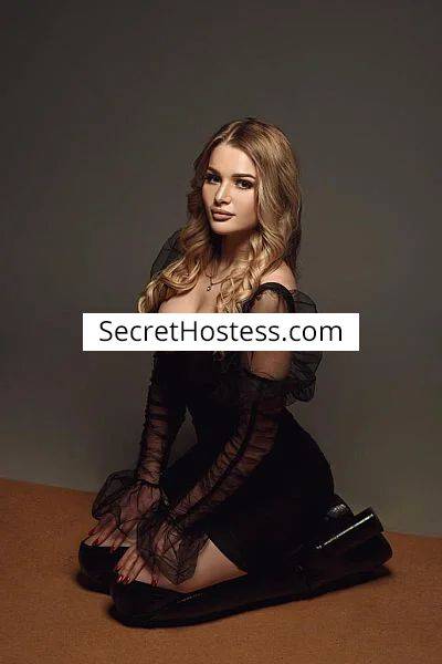 24 year old Caucasian Escort in London Kristi
