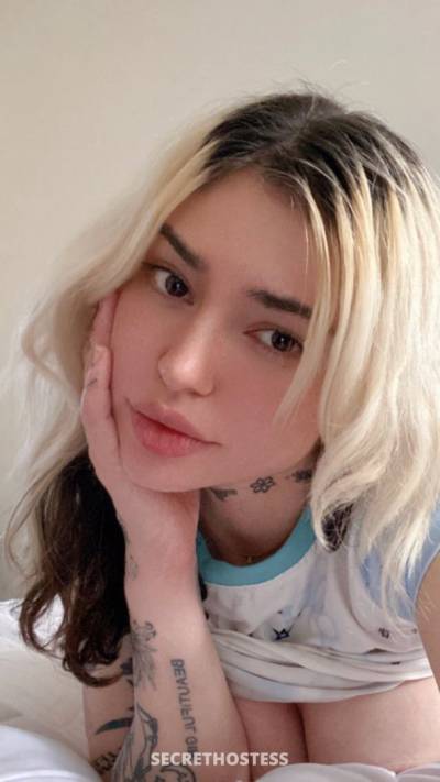 23 year old Escort in Edmonton IF YOU DON’T FUCK ME, WHO WILL? I SELL TOO ❄️?? - 