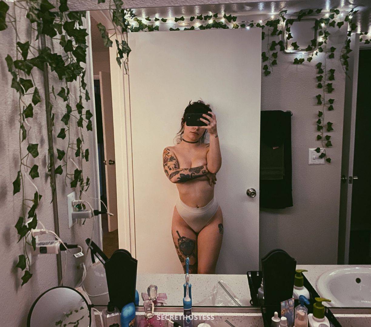 Melissa 25Yrs Old Escort Size 4 160CM Tall Louisville KY Image - 0